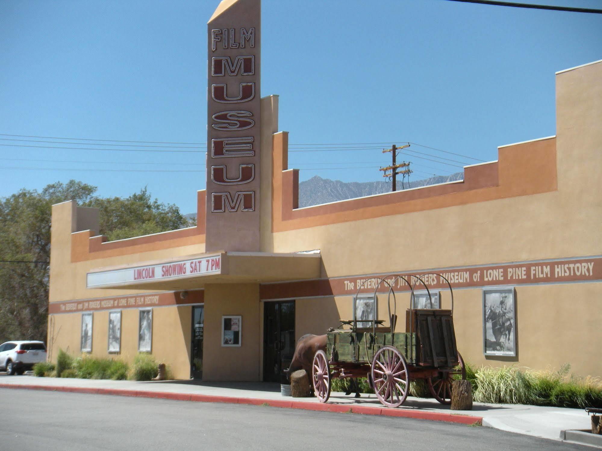Motel Trails Lone Pine