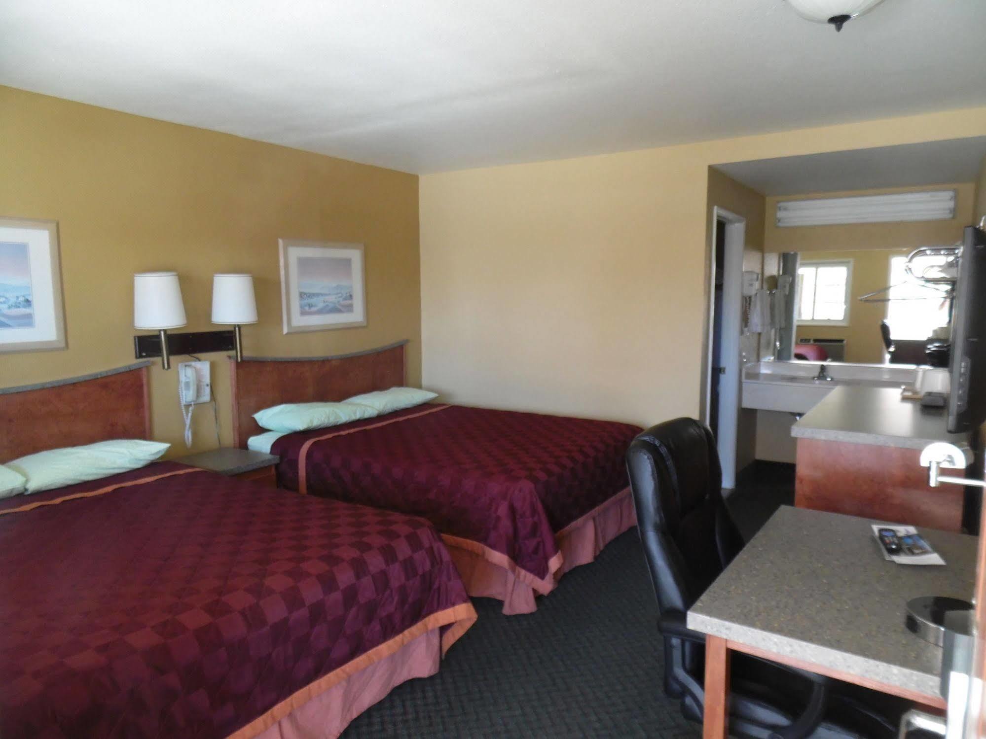 Motel Trails Lone Pine