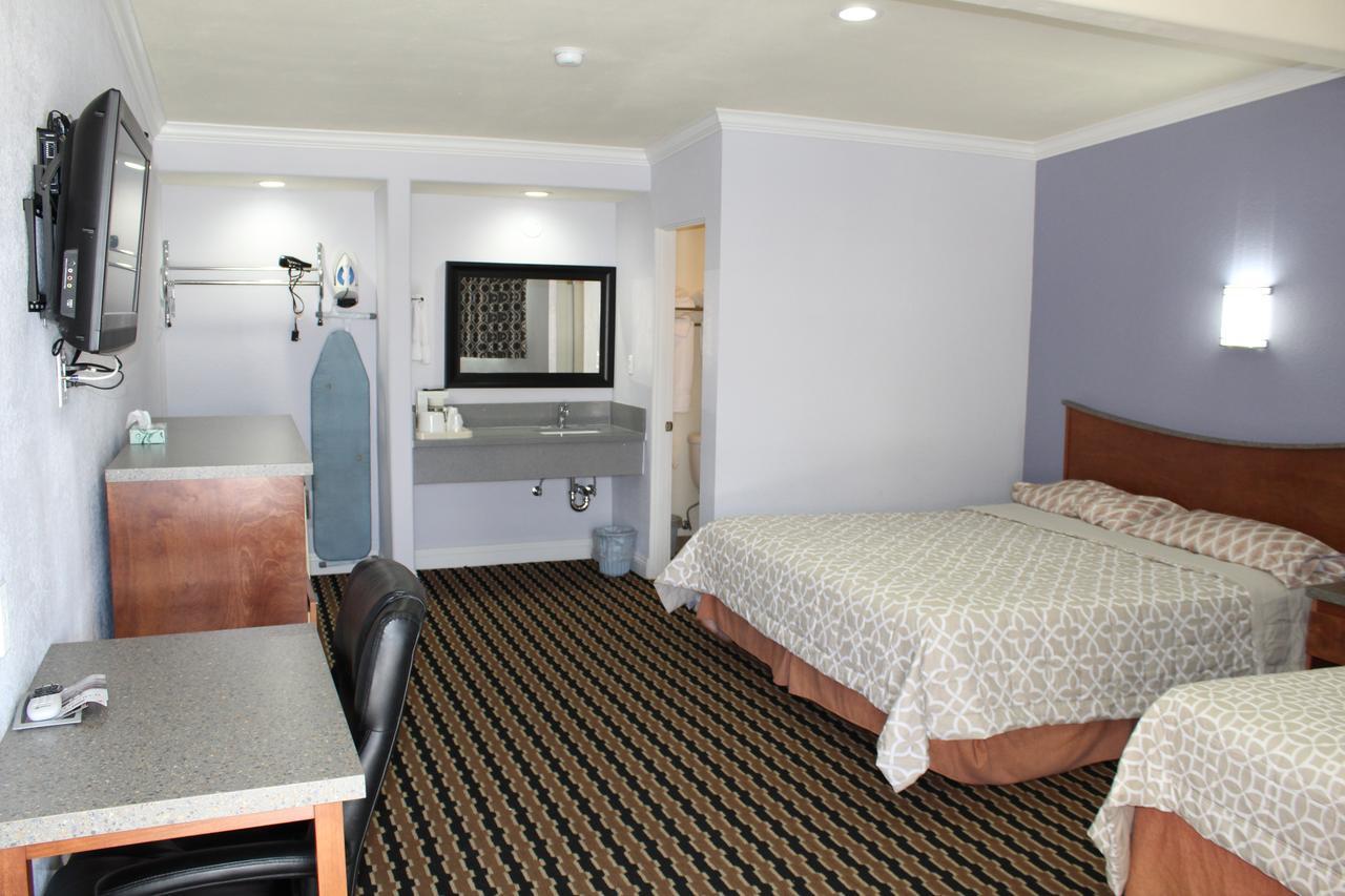 Trails Motel