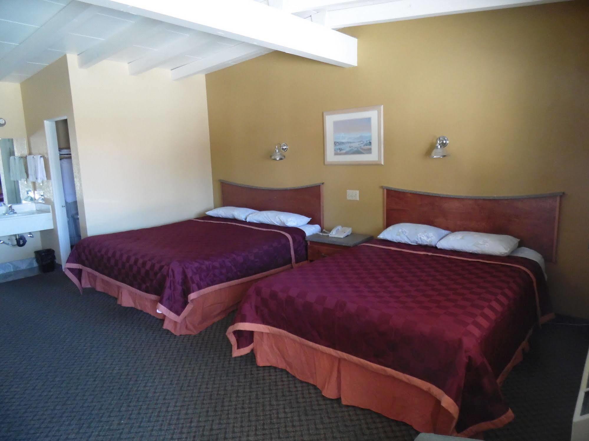 Trails Motel Lone Pine