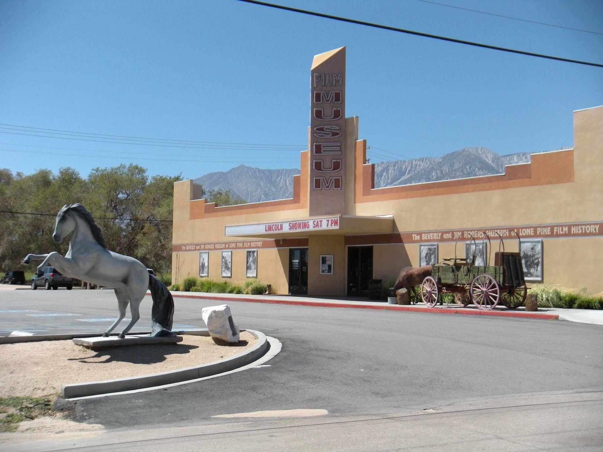 Trails Motel Lone Pine